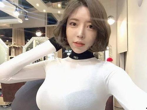 女主播米娜mp4,魅力四溢的直播传奇