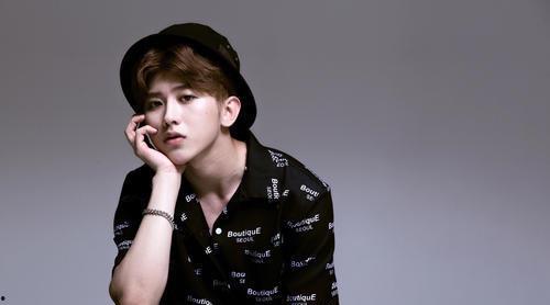 娱乐吃瓜八卦蔡徐坤是谁,娱乐界新晋流量小生，吃瓜群众热议焦点