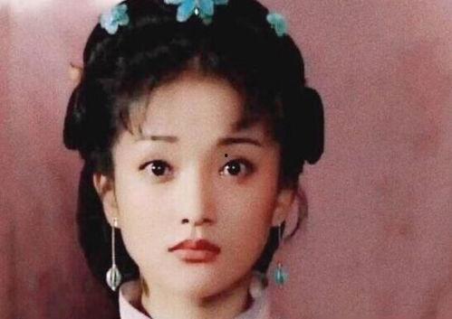 周迅吃瓜吃到自己头上娱乐天空,吃瓜吃到自己头上，娱乐天空再掀波澜