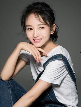 演员滕艺个人资料,光影交织下的璀璨星途